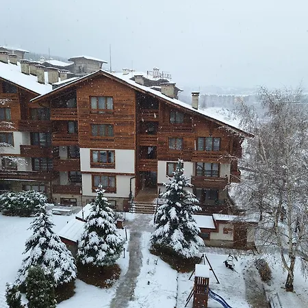 Апартамент St Ivan Rilski Private - 4 Stars - Slopes View Банско